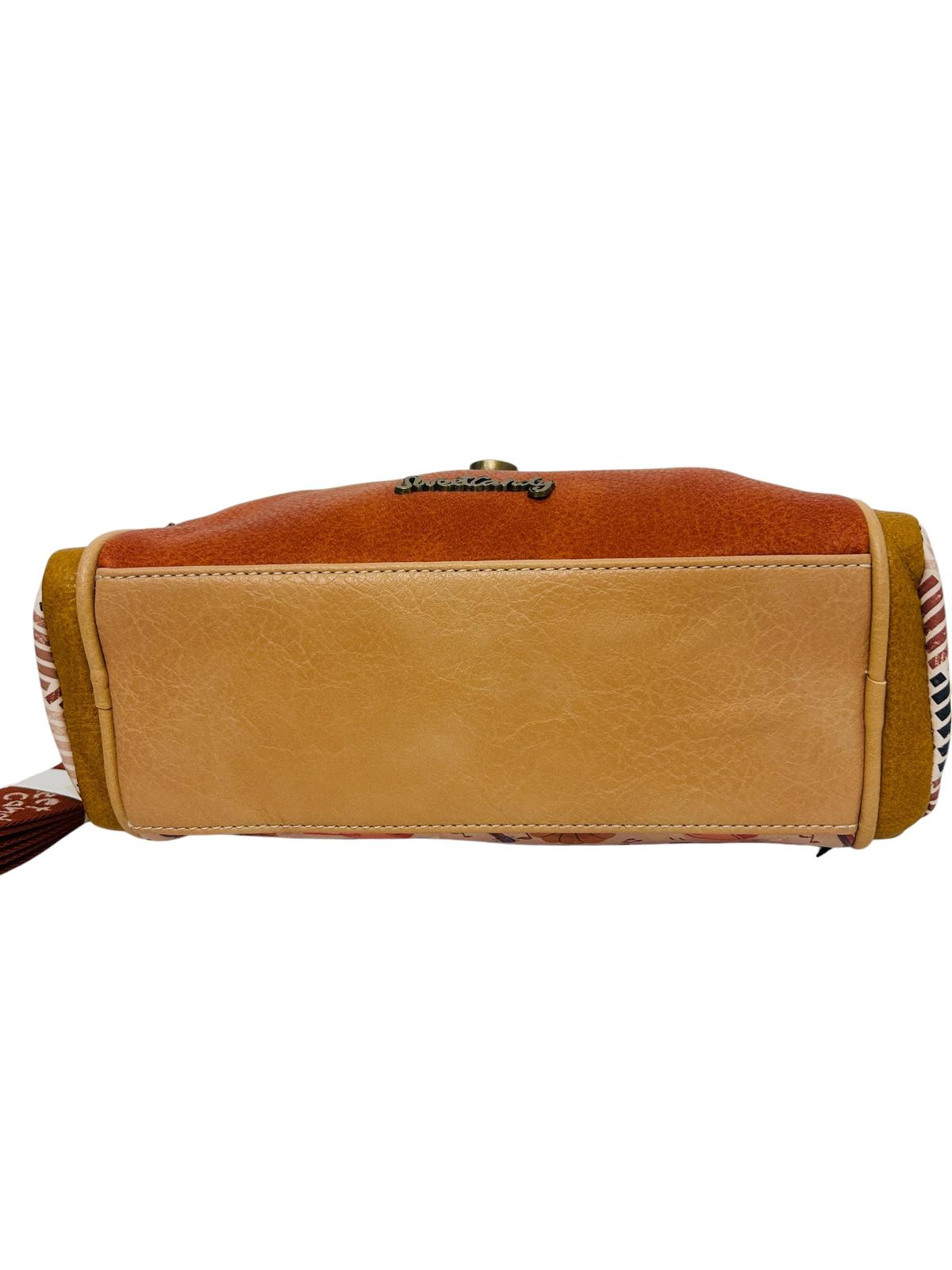 Geanta crossbody cu 3 buzunare exterioare .