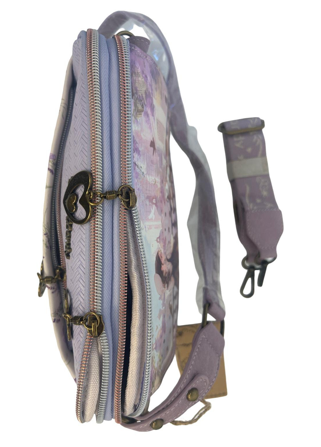 Geanta crossbody cu 2 compartimente principale.