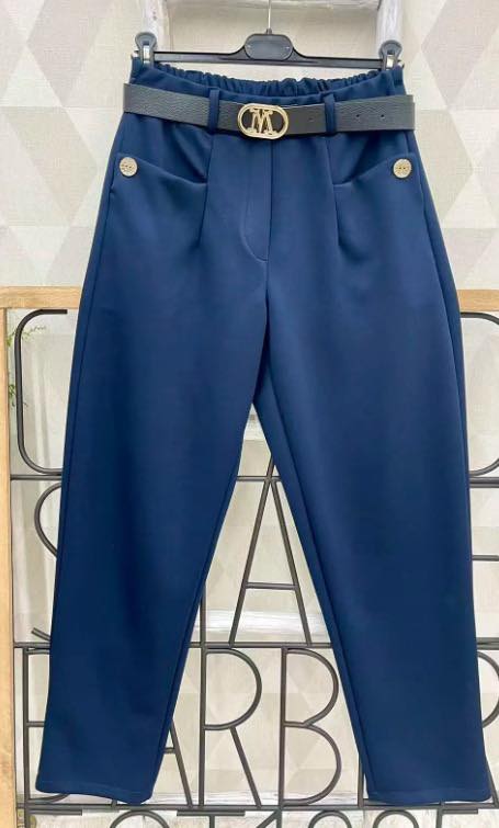 Women's trousers with belt and pockets