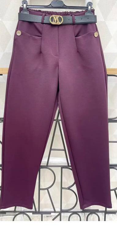 Women's trousers with belt and pockets