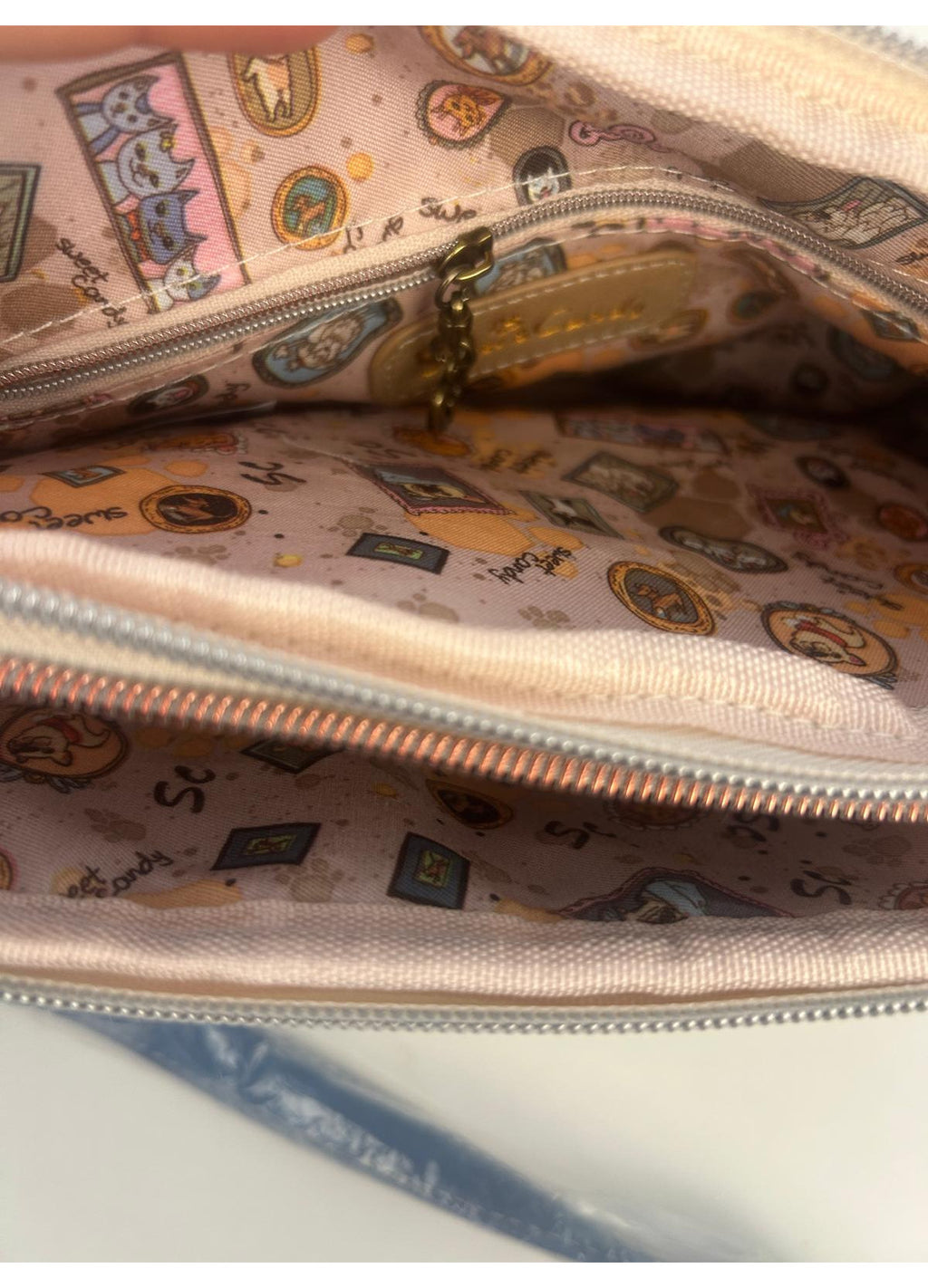 Geanta crossbody cu 2 compartimente principale