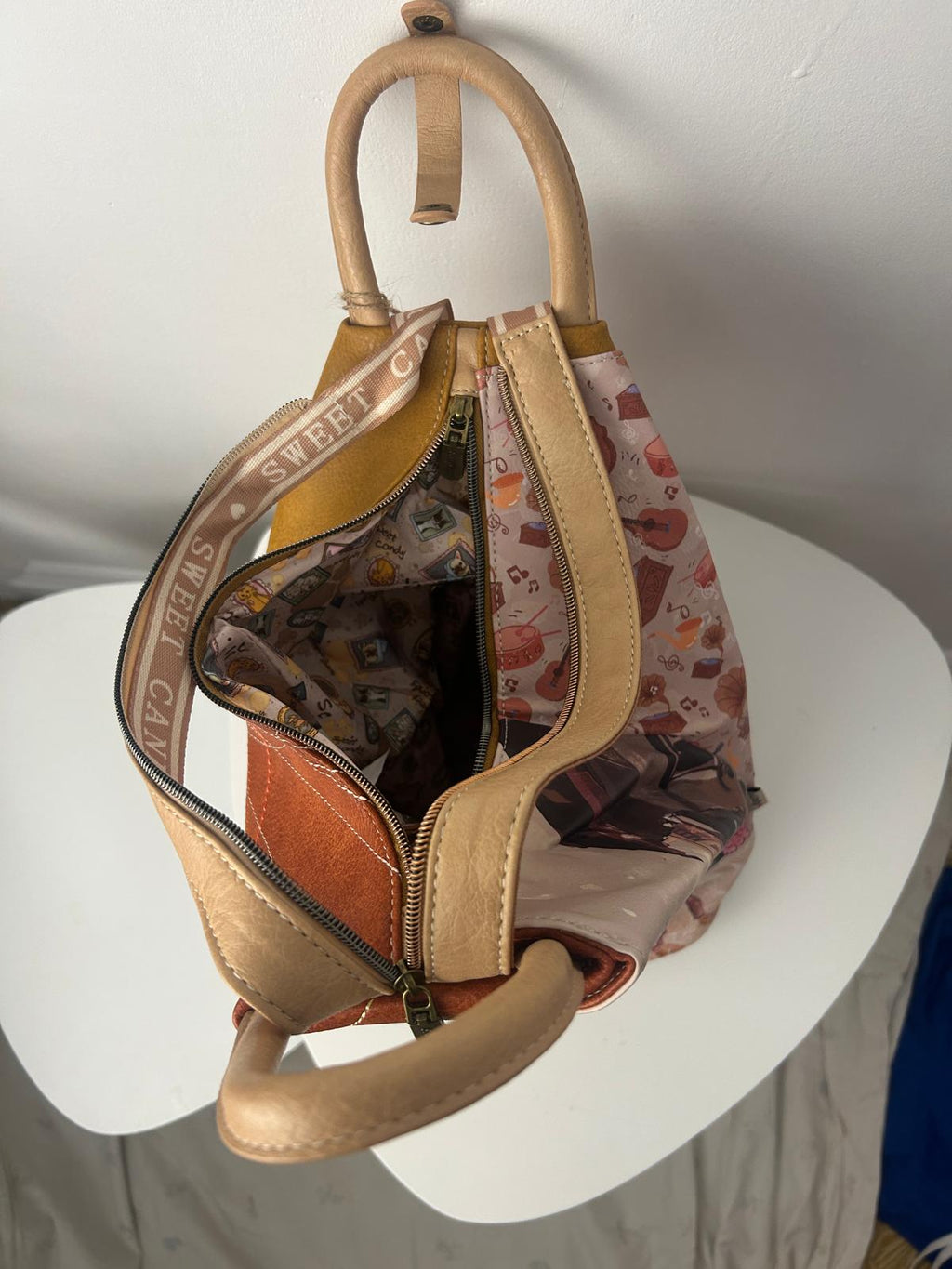 Sweet Candy Anti-Theft Synthetic Doll Backpack for Women with Exterior Pockets and Zippered Straps