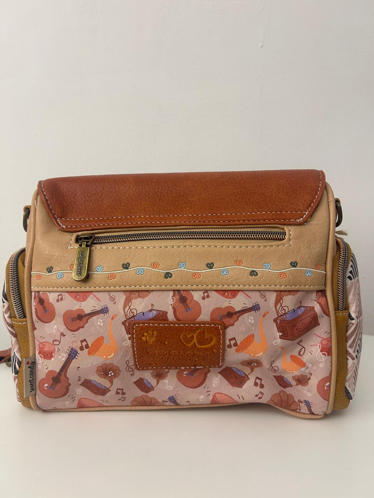 Geantă crossbody sintetică Sweet Candy cu 3 buzunare exterioare cu fermoar pentru femei