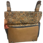 Geantă crossbody cu buzunar spate.