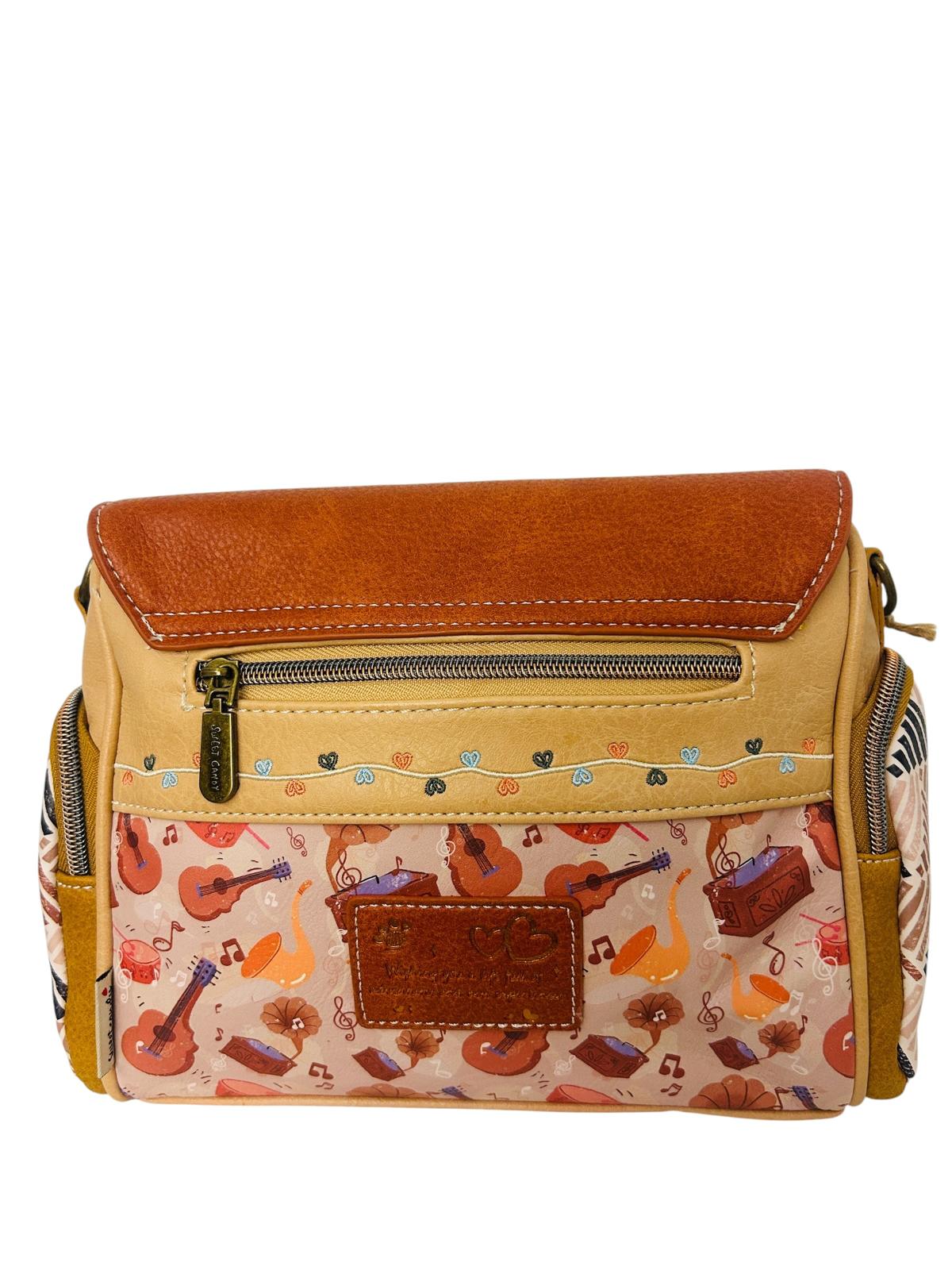 Geanta crossbody cu 3 buzunare exterioare .