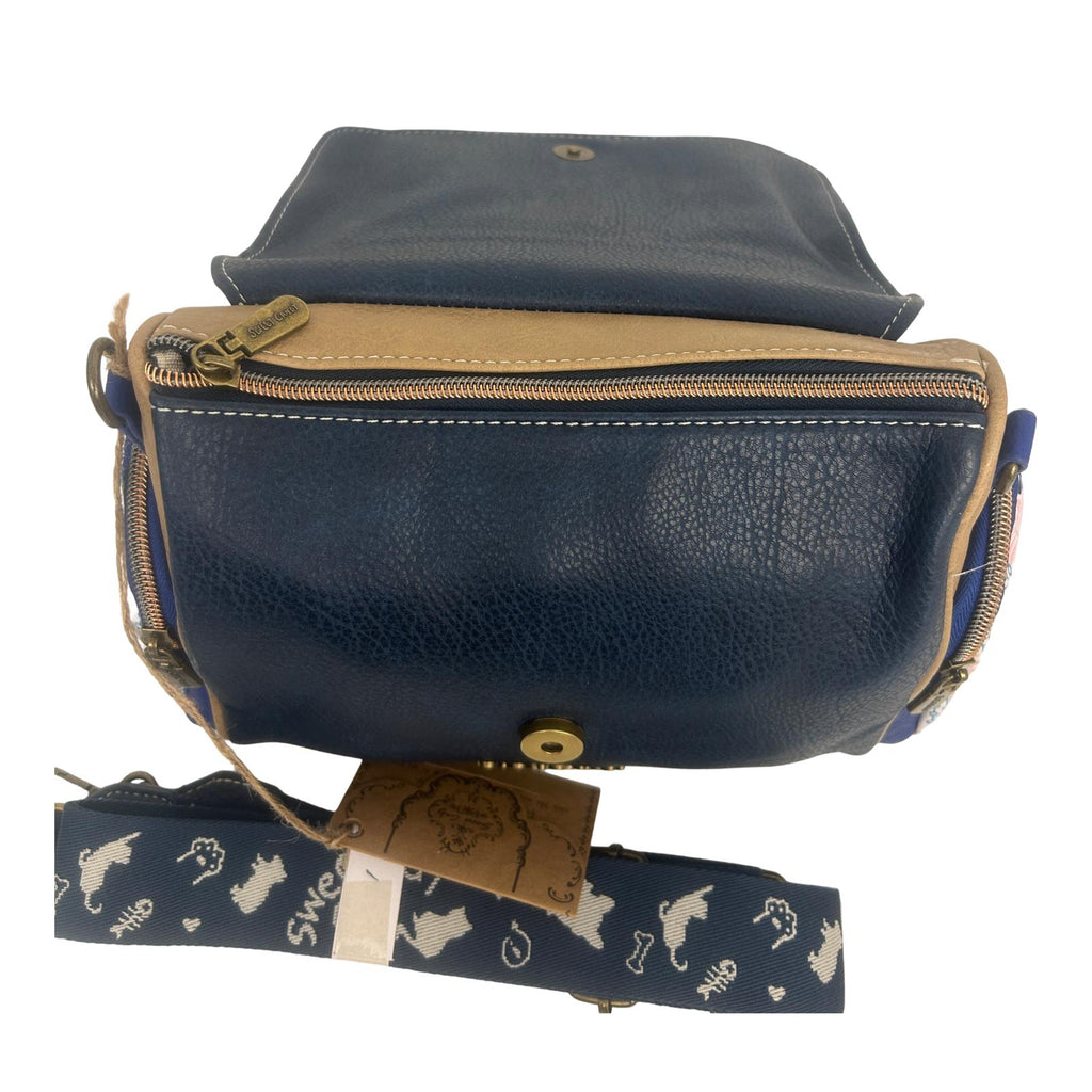 Geanta crossbody cu 3 buzunare exterioare cu fermoar .