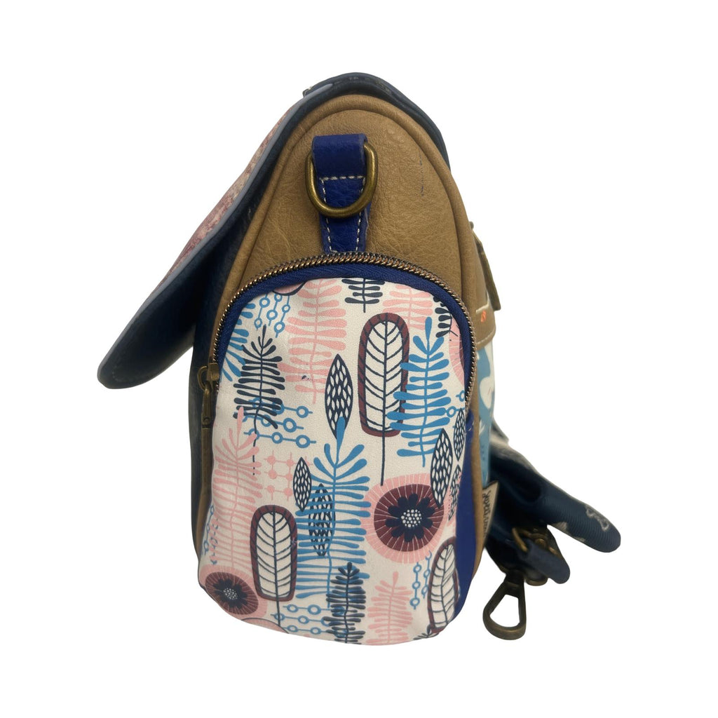 Geanta crossbody cu 3 buzunare exterioare cu fermoar .