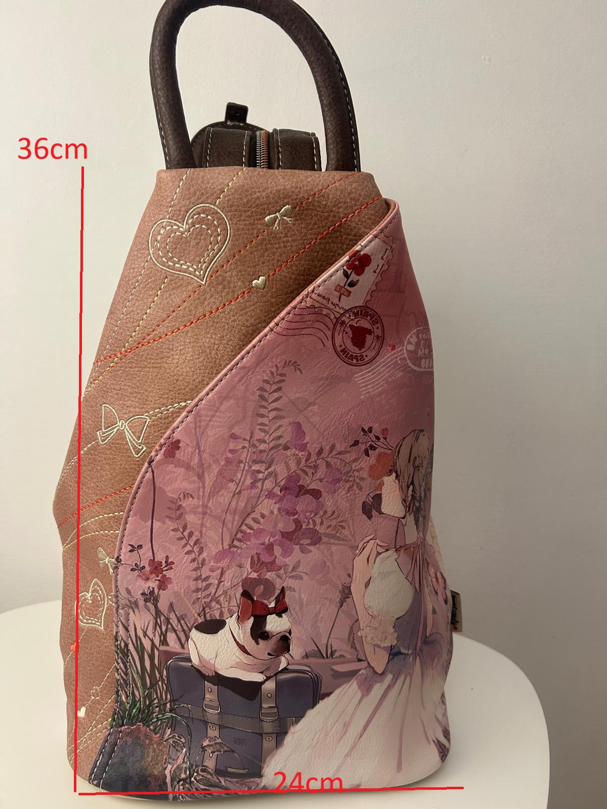 Sweet Candy Anti-Theft Synthetic Doll Backpack for Women with Exterior Pockets and Zippered Straps